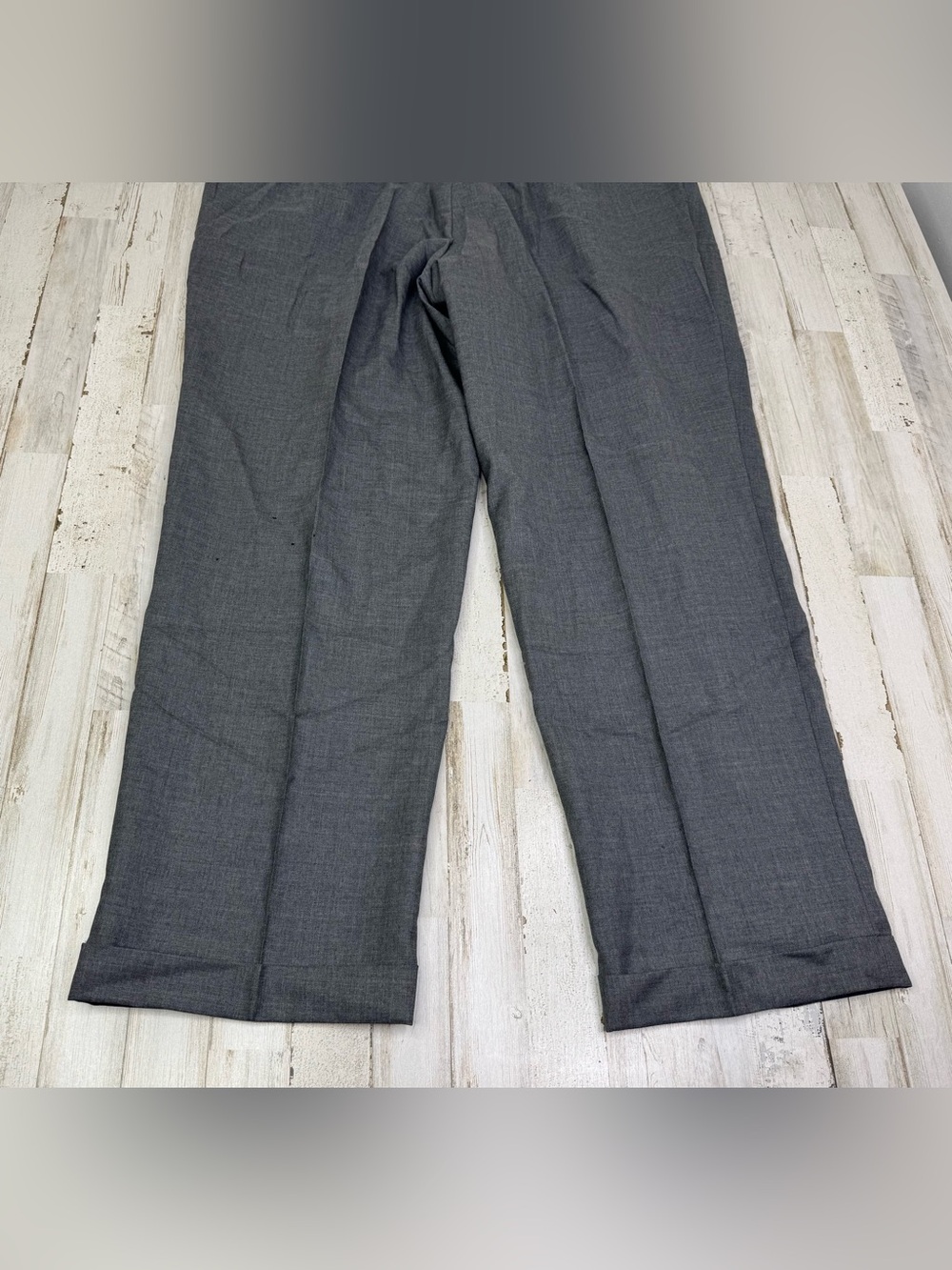 Lauren Ralph Lauren Gray 100% Wool Pleated Cuffed Dress Pants 42x30 NWT Read - Picture 12 of 12